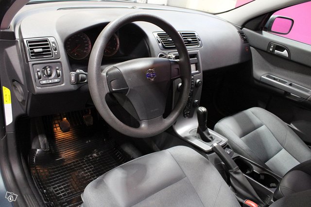Volvo V50 11