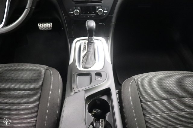 Opel Insignia 15