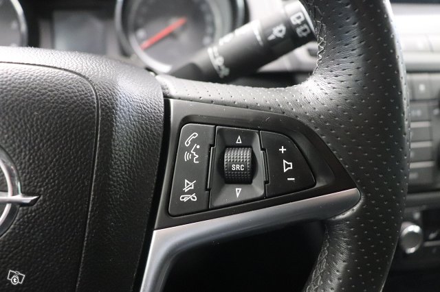 Opel Insignia 18