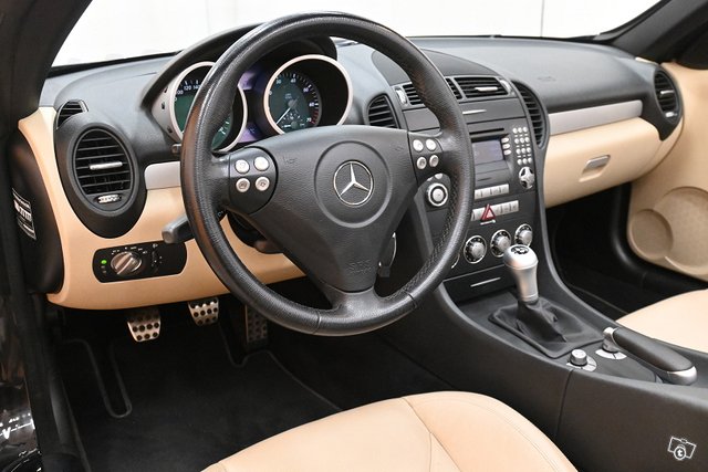 Mercedes-Benz SLK 16