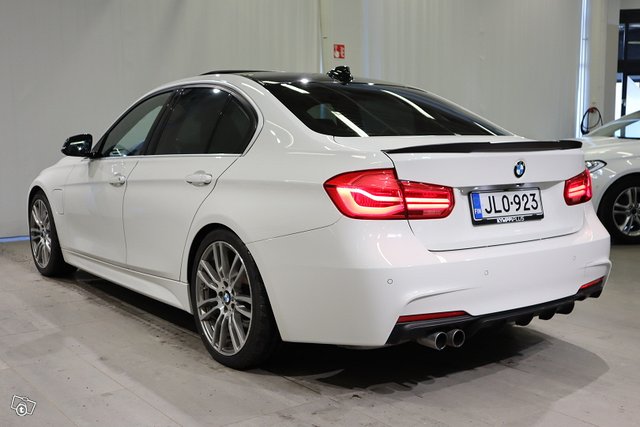 BMW 330 4