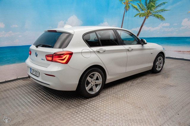 BMW 118 5