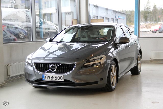 Volvo V40