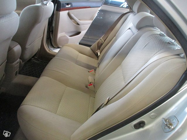 Toyota Avensis 13