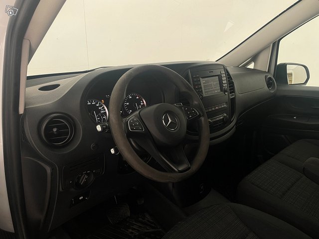Mercedes-Benz Vito 8