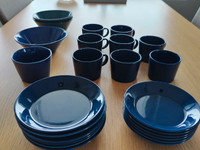 Arabia ja iittala teema astioita