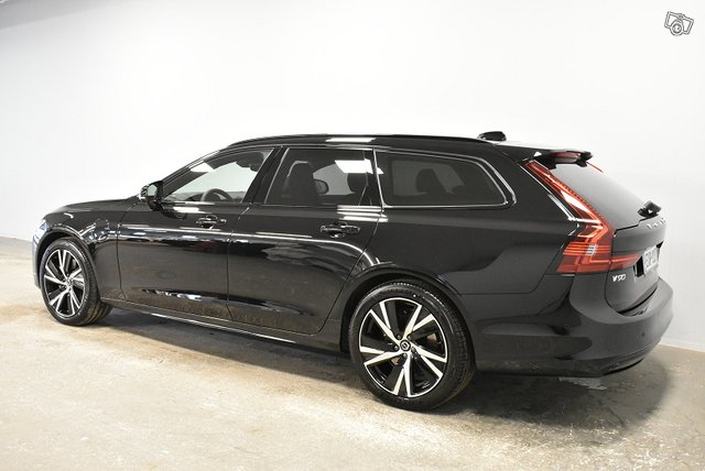Volvo V90 23