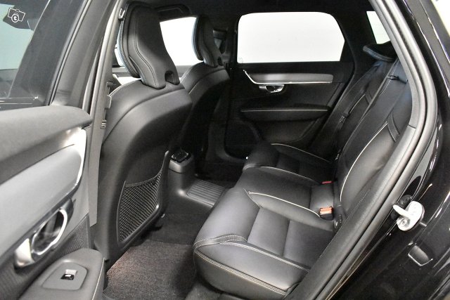 Volvo V90 24