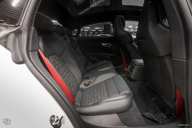 Audi E-tron GT RS 9