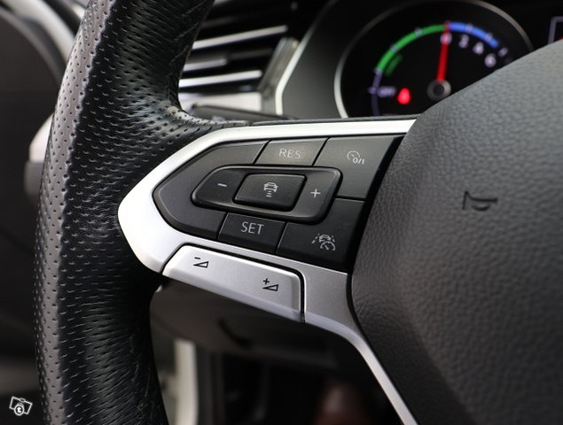 Volkswagen Passat 13
