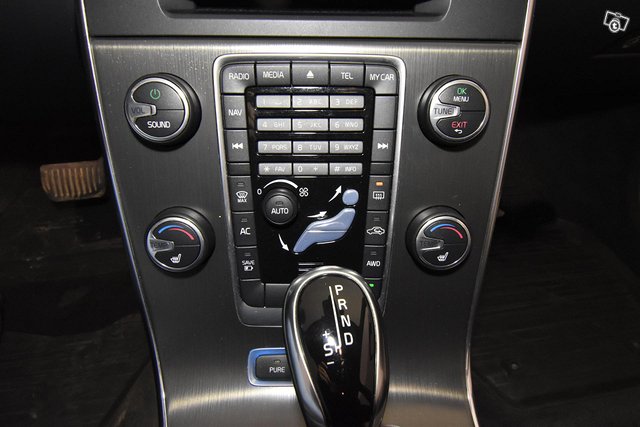Volvo V60 25