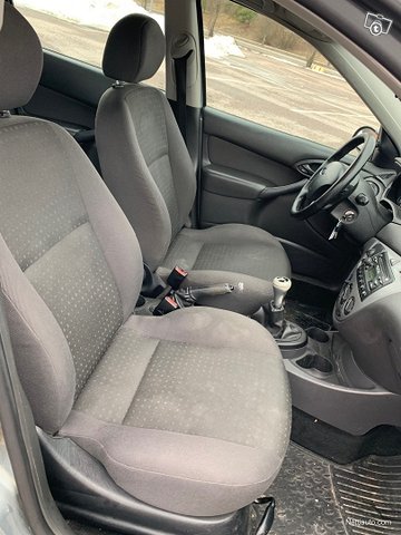 Ford Focus 10