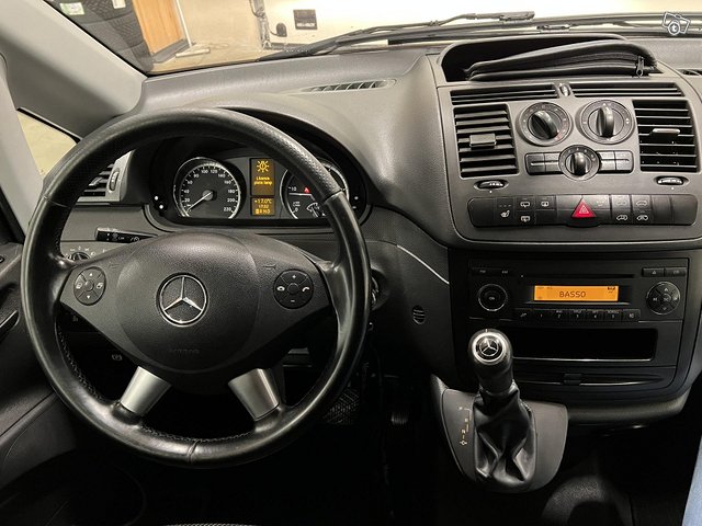 Mercedes-Benz Vito 10