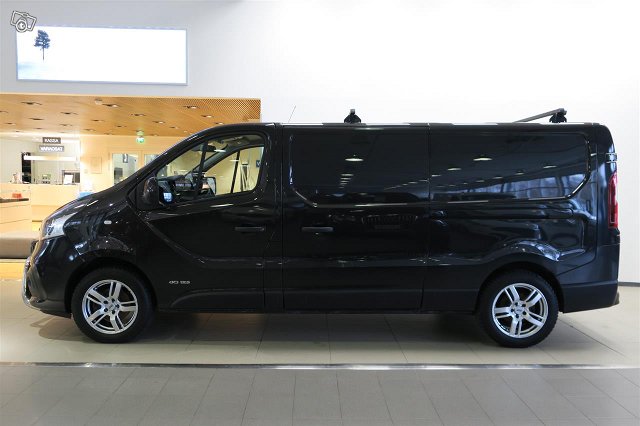 NISSAN NV300 2