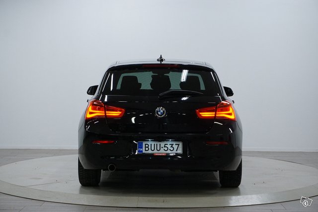 BMW 118 6