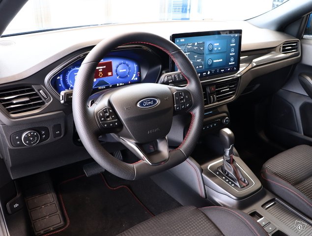 Ford Focus 8
