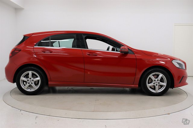 Mercedes-Benz A 4