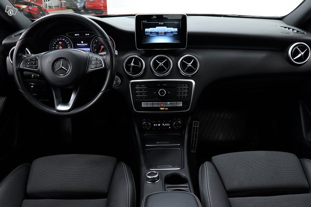 Mercedes-Benz A 12