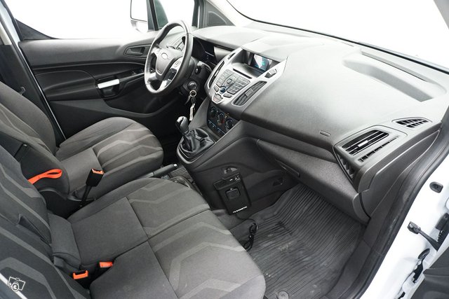 Ford Transit Connect 9
