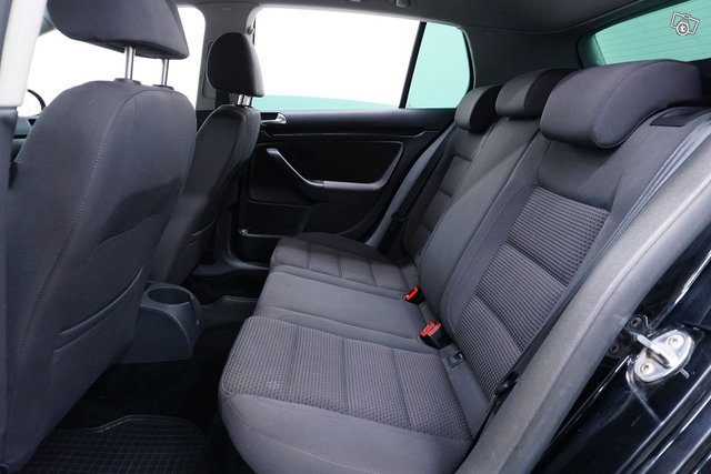 Volkswagen Golf 12