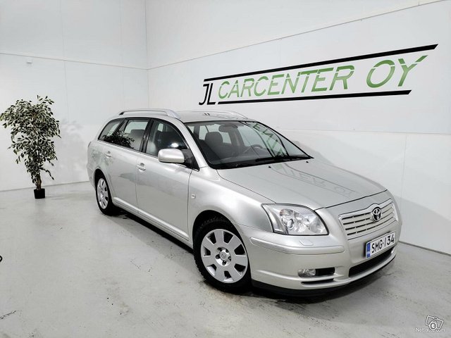 Toyota Avensis 1