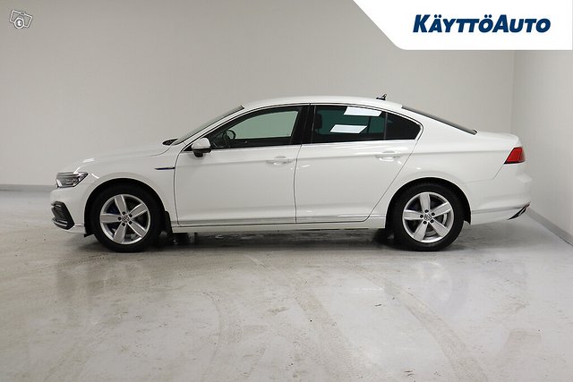 VOLKSWAGEN Passat 7