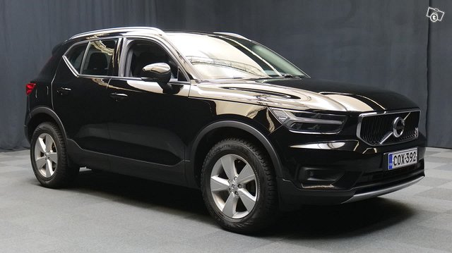 Volvo XC40 3
