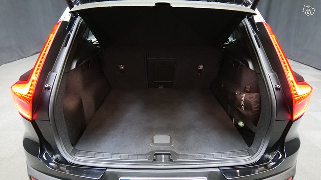 Volvo XC40 12