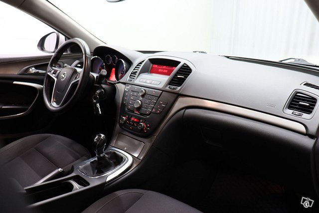 Opel Insignia 10