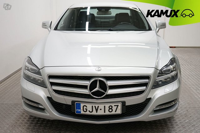 Mercedes-Benz CLS 9