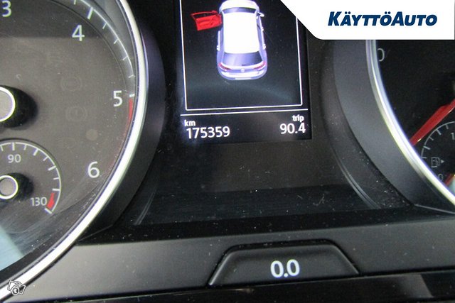 VOLKSWAGEN GOLF 9
