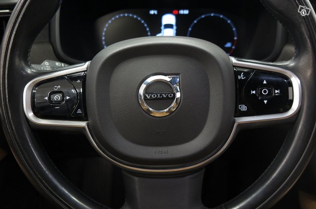VOLVO V90 Cross Country 17