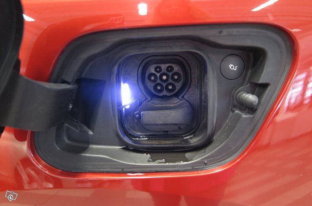 VOLVO XC40 7
