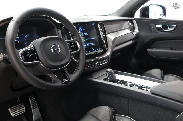 VOLVO XC60 17