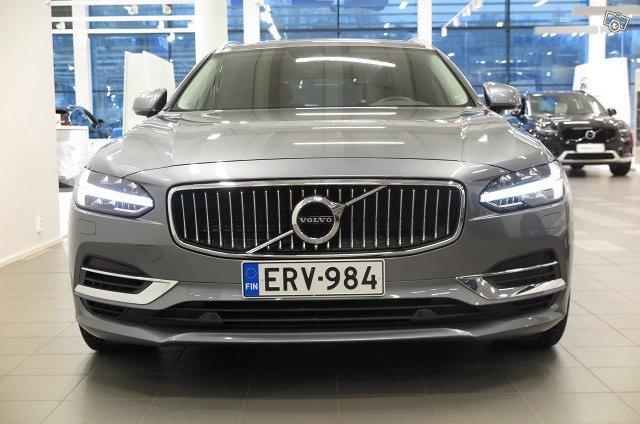 VOLVO V90 2