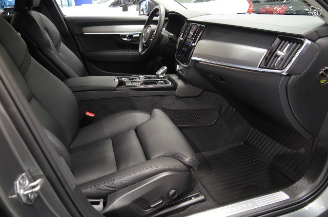 VOLVO V90 10