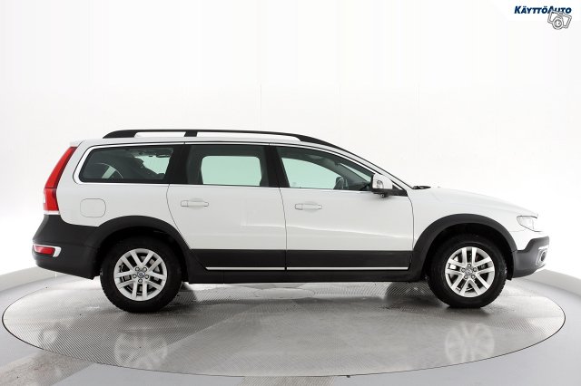 VOLVO XC70 4