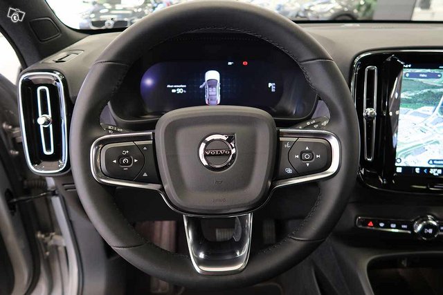 VOLVO C40 6