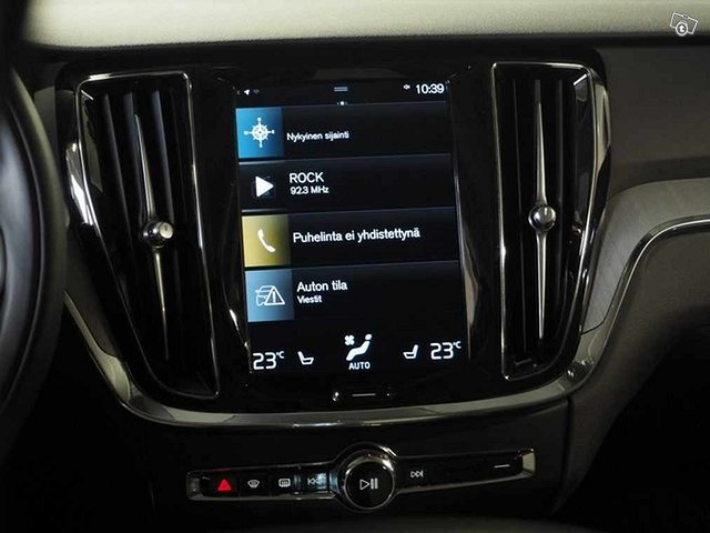 VOLVO V60 9