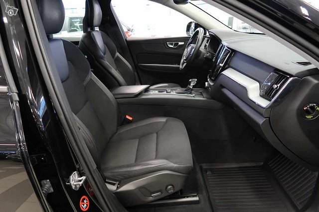 VOLVO XC60 12