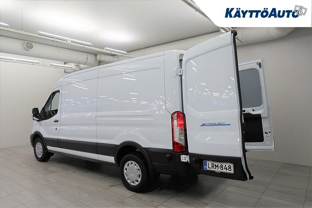 Ford Transit 8