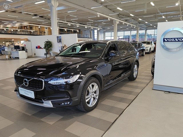 VOLVO V90 Cross Country