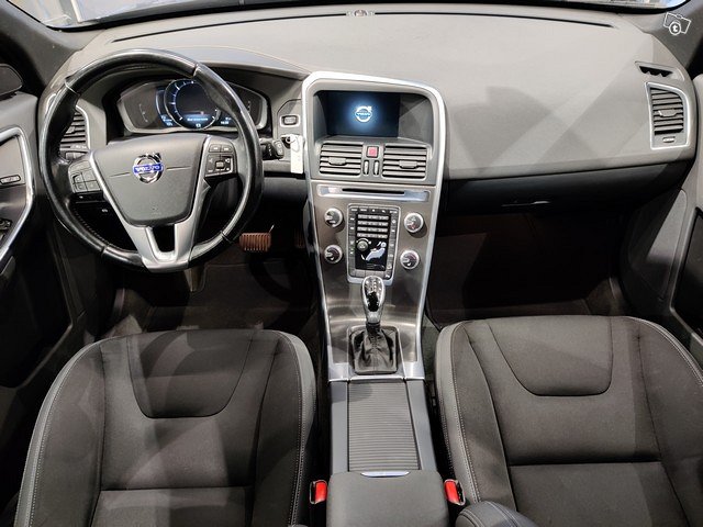 VOLVO XC60 11