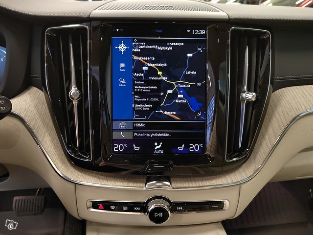 VOLVO XC60 12