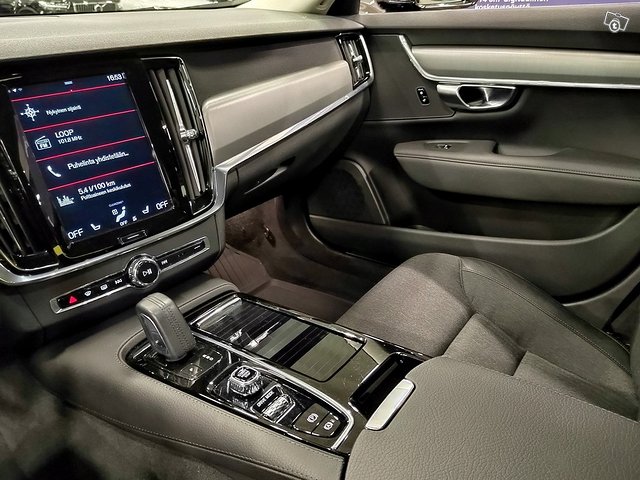 VOLVO V90 15