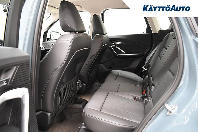 BMW X1 8