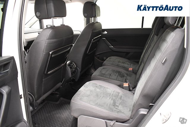 VOLKSWAGEN Touran 5