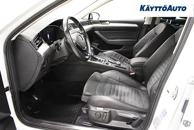 VOLKSWAGEN Passat 4
