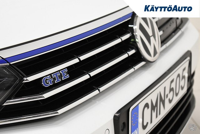 VOLKSWAGEN Passat 20