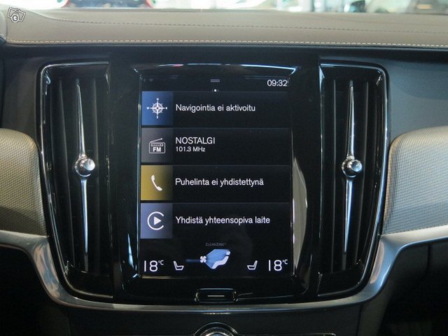 VOLVO S90 10